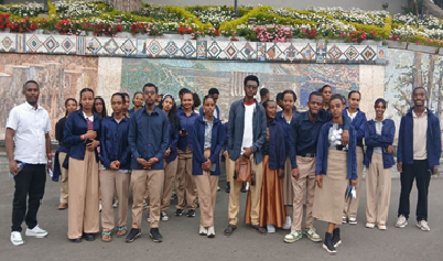 የኢንስቲትዩቱ ሰልጣኞች በአንድነት ፓርክ እና በብሔራዊ ቤተመንግሥት፤